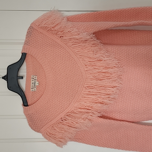 Girls sweater, worn a few times, good condition - Picture 3 of 4